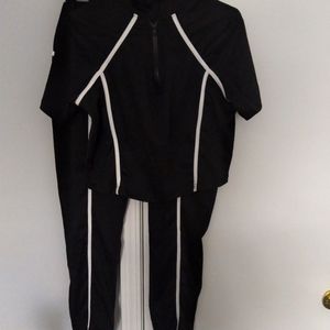 WOMEN'S ATHLETIC WORKOUT SET